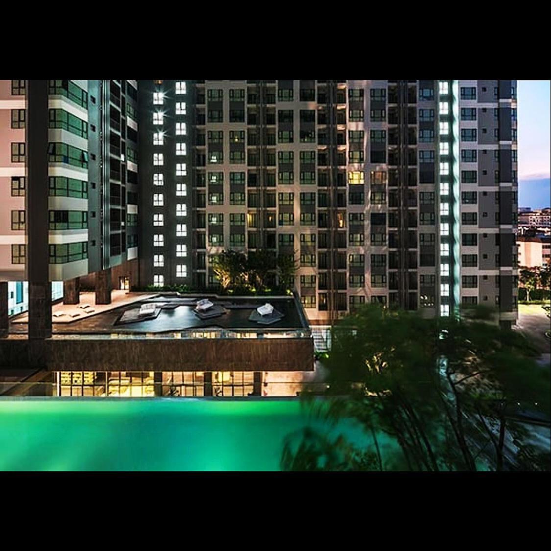 The Base Central Pattaya Exterior photo